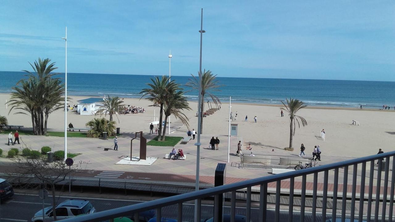 Impresionantes vistas en primera linea  Playa de Gandía Exterior foto